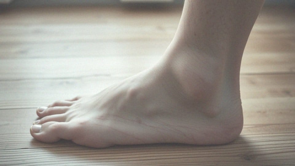 Uszkodzone zastawki żylne w nogach – objawy oraz skutki zdrowotne